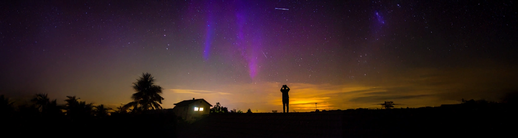 Breve historia personal acerca de las noches estrelladas durante mi infancia y experiencia personal y los motivos que me llevaron a elegir los Celestron Skymaster como binoculares para observación del cielo nocturno. /posts/el-cielo-nocturno-a-trav%C3%A9s-de-binoculares/featured-image.webp